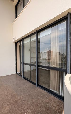 Apartamento à venda com 290m², 3 quartos e 4 vagasSacada sala 