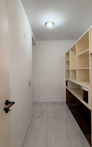 Apartamento à venda com 290m², 3 quartos e 4 vagasDepósito 