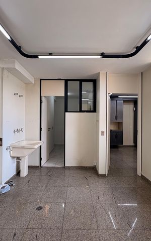 Apartamento à venda com 290m², 3 quartos e 4 vagasLavanderia