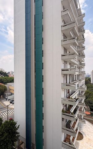 Apartamento à venda com 290m², 3 quartos e 4 vagasVista da sacada 
