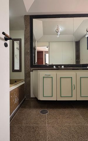 Apartamento à venda com 290m², 3 quartos e 4 vagasBanheiro da suíte 2