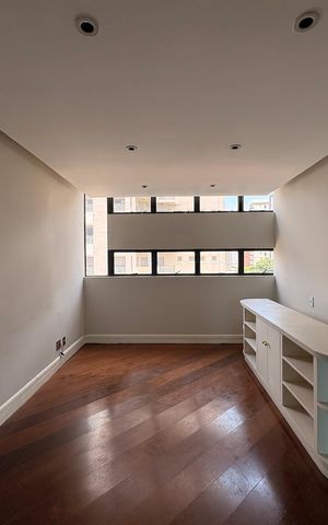 Apartamento à venda com 290m², 3 quartos e 4 vagasEscritório