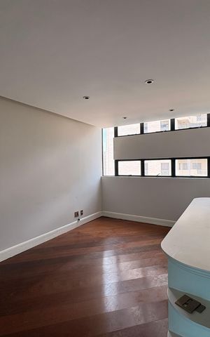 Apartamento à venda com 290m², 3 quartos e 4 vagasEscritório 