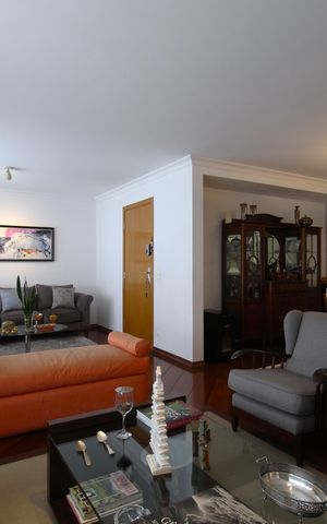 Apartamento à venda com 227m², 4 quartos e 2 vagasSala