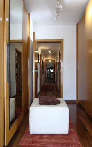 Apartamento à venda com 227m², 4 quartos e 2 vagasCloset da Suíte