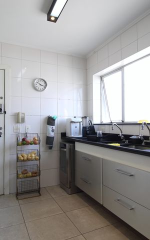 Apartamento à venda com 227m², 4 quartos e 2 vagasCozinha