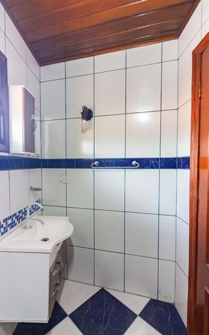 Casa à venda com 270m², 3 quartos e sem vaga Casa à venda com 270m², 3 quartos e sem vagaBanheiro