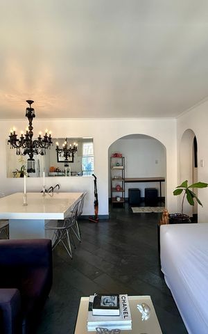 Apartamento à venda com 98m², 2 quartos e 1 vaga Apartamento à venda com 98m², 2 quartos e 1 vagaSala