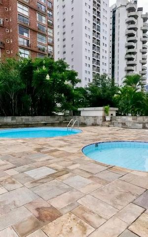 Apartamento à venda com 98m², 2 quartos e 1 vaga Apartamento à venda com 98m², 2 quartos e 1 vagaPiscina