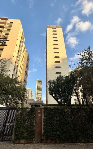 Apartamento à venda com 98m², 2 quartos e 1 vaga Apartamento à venda com 98m², 2 quartos e 1 vagaFachada