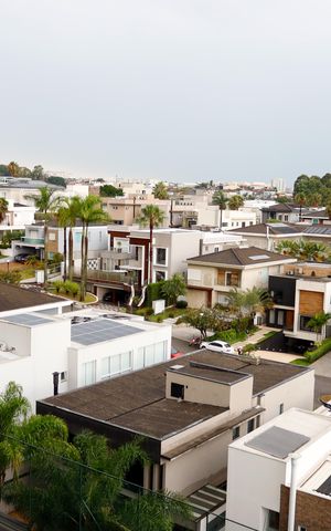 Apartamento à venda com 109m², 4 quartos e 2 vagas Apartamento à venda com 109m², 4 quartos e 2 vagasVista da Sacada