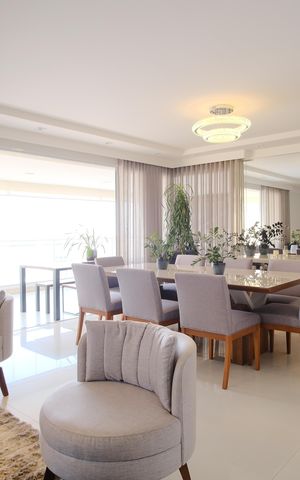 Apartamento à venda com 224m², 4 quartos e 4 vagasSala