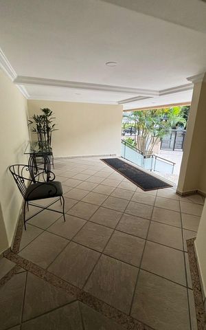 Apartamento à venda com 215m², 3 quartos e 1 vaga Apartamento à venda com 215m², 3 quartos e 1 vagaárea comum
