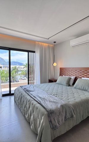 Casa de condomínio à venda com 350m², 4 quartos e 1 vaga Casa de condomínio à venda com 350m², 4 quartos e 1 vagaQuarto