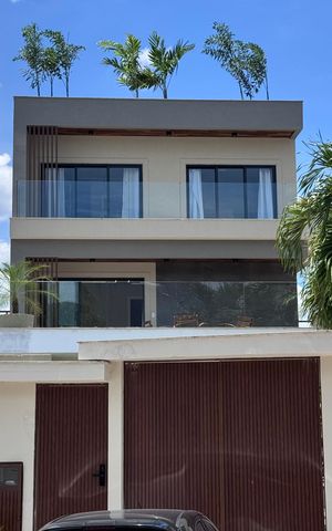 Casa de condomínio à venda com 350m², 4 quartos e 1 vaga Casa de condomínio à venda com 350m², 4 quartos e 1 vagaFachada