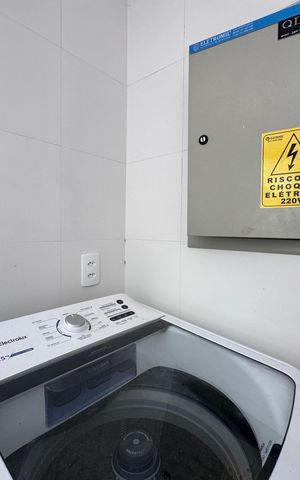 Casa de condomínio à venda com 350m², 4 quartos e 1 vaga Casa de condomínio à venda com 350m², 4 quartos e 1 vagaÁrea de Serviço