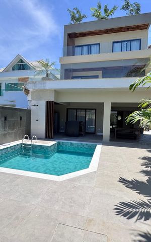 Casa de condomínio à venda com 350m², 4 quartos e 1 vaga Casa de condomínio à venda com 350m², 4 quartos e 1 vagaÁrea externa