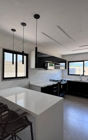 Casa de condomínio à venda com 350m², 4 quartos e 1 vaga Casa de condomínio à venda com 350m², 4 quartos e 1 vagaCozinha