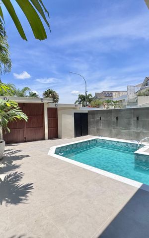 Casa de condomínio à venda com 350m², 4 quartos e 1 vaga Casa de condomínio à venda com 350m², 4 quartos e 1 vagaÁrea externa