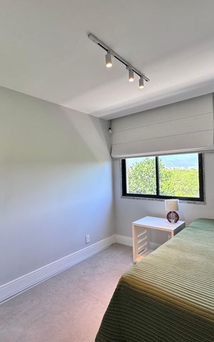 Casa de condomínio à venda com 350m², 4 quartos e 1 vaga Casa de condomínio à venda com 350m², 4 quartos e 1 vagaSuíte 2