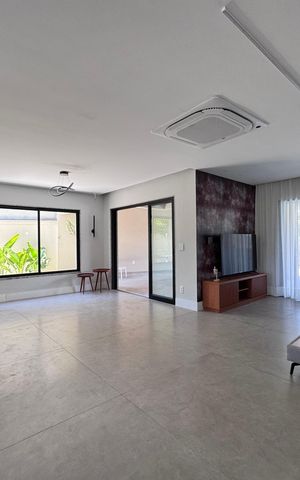 Casa de condomínio à venda com 350m², 4 quartos e 1 vaga Casa de condomínio à venda com 350m², 4 quartos e 1 vagaSala