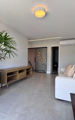 Casa de condomínio à venda com 350m², 4 quartos e 1 vaga Casa de condomínio à venda com 350m², 4 quartos e 1 vagaSala - Terceiro Andar