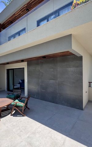 Casa de condomínio à venda com 350m², 4 quartos e 1 vaga Casa de condomínio à venda com 350m², 4 quartos e 1 vagaSuíte 1 - Master - Terraço