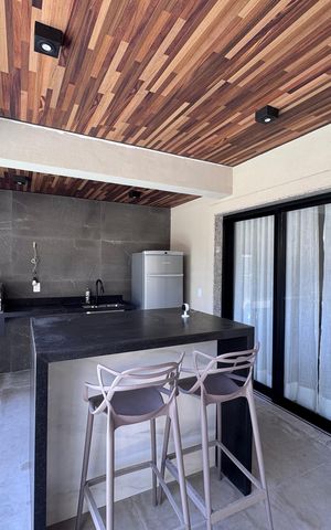 Casa de condomínio à venda com 350m², 4 quartos e 1 vaga Casa de condomínio à venda com 350m², 4 quartos e 1 vagaÁrea externa