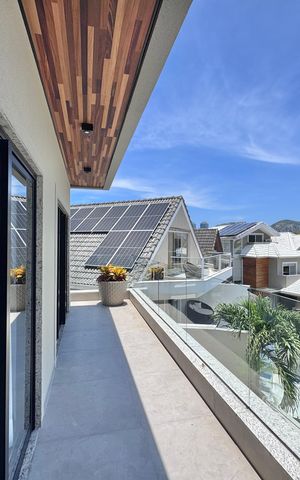 Casa de condomínio à venda com 350m², 4 quartos e 1 vaga Casa de condomínio à venda com 350m², 4 quartos e 1 vagaTerraço