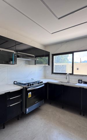 Casa de condomínio à venda com 350m², 4 quartos e 1 vaga Casa de condomínio à venda com 350m², 4 quartos e 1 vagaCozinha