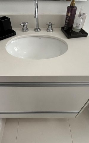 Studio para alugar com 45m², 1 quarto e 1 vaga Studio para alugar com 45m², 1 quarto e 1 vagaBanheiro