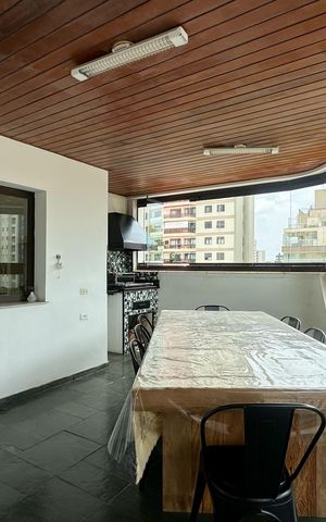 Apartamento para alugar com 240m², 4 quartos e 3 vagas Apartamento para alugar com 240m², 4 quartos e 3 vagasSacada 2