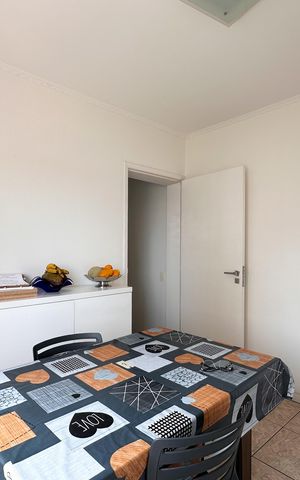 Apartamento para alugar com 240m², 4 quartos e 3 vagas Apartamento para alugar com 240m², 4 quartos e 3 vagasCopa