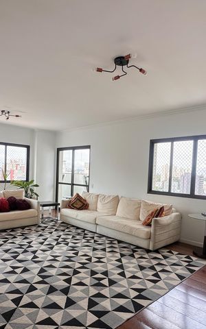 Apartamento para alugar com 240m², 4 quartos e 3 vagas Apartamento para alugar com 240m², 4 quartos e 3 vagasSala