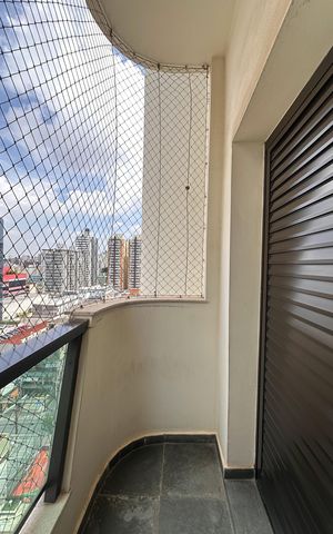 Apartamento para alugar com 240m², 4 quartos e 3 vagas Apartamento para alugar com 240m², 4 quartos e 3 vagasSacada da suíte 1