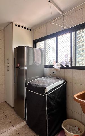 Apartamento para alugar com 240m², 4 quartos e 3 vagas Apartamento para alugar com 240m², 4 quartos e 3 vagasÁrea de Serviço
