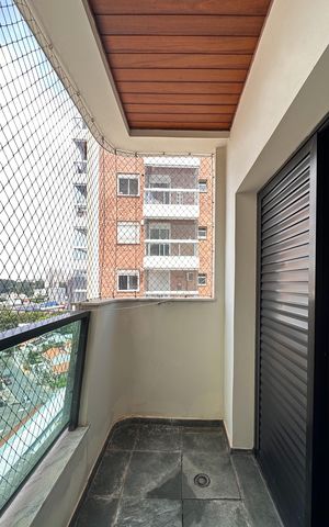 Apartamento para alugar com 240m², 4 quartos e 3 vagas Apartamento para alugar com 240m², 4 quartos e 3 vagasSacada do Quarto 2
