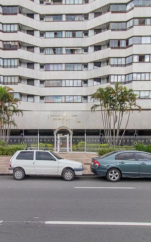 Apartamento à venda com 170m², 3 quartos e 2 vagasFachada