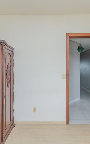 Apartamento à venda com 170m², 3 quartos e 2 vagasQuarto 2