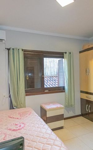 Casa à venda com 300m², 3 quartos e 3 vagas Casa à venda com 300m², 3 quartos e 3 vagasQuarto 3
