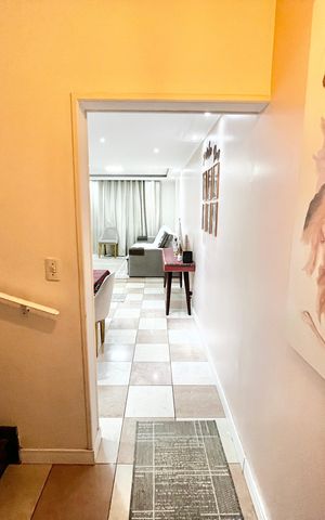 Casa à venda com 200m², 3 quartos e 2 vagas Casa à venda com 200m², 3 quartos e 2 vagasCorredor