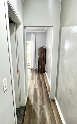 Casa à venda com 200m², 3 quartos e 2 vagas Casa à venda com 200m², 3 quartos e 2 vagasQuarto Suíte 1
