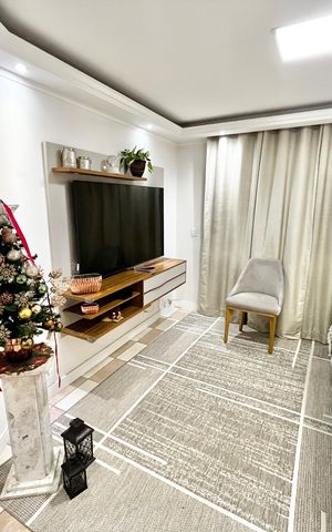 Casa à venda com 200m², 3 quartos e 2 vagas Casa à venda com 200m², 3 quartos e 2 vagasSala