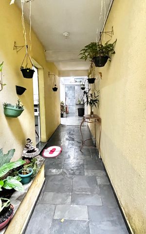 Casa à venda com 200m², 3 quartos e 2 vagas Casa à venda com 200m², 3 quartos e 2 vagasCorredor