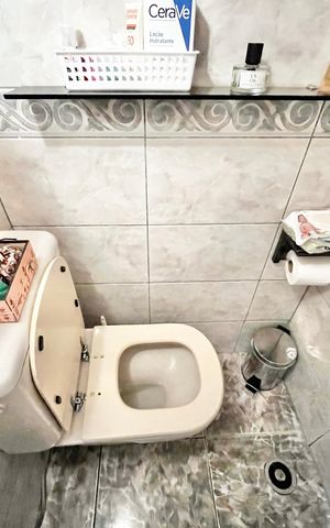 Casa à venda com 200m², 3 quartos e 2 vagas Casa à venda com 200m², 3 quartos e 2 vagasLavabo
