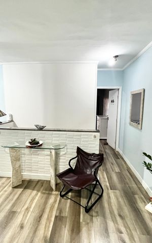 Casa à venda com 200m², 3 quartos e 2 vagas Casa à venda com 200m², 3 quartos e 2 vagasSala 2