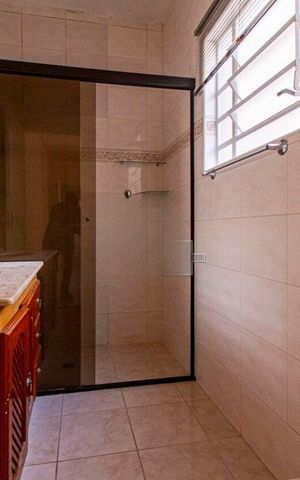 Casa à venda com 176m², 3 quartos e 3 vagas