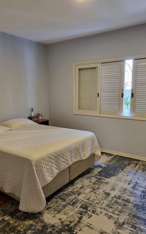 Casa à venda com 161m², 3 quartos e 2 vagas