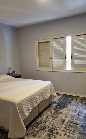 Casa à venda com 161m², 3 quartos e 2 vagas