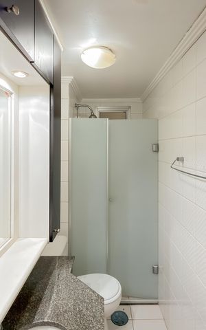 Apartamento à venda com 78m², 3 quartos e 2 vagasBanheiro Social